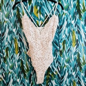 Windsor Lace Bodysuit M NWT